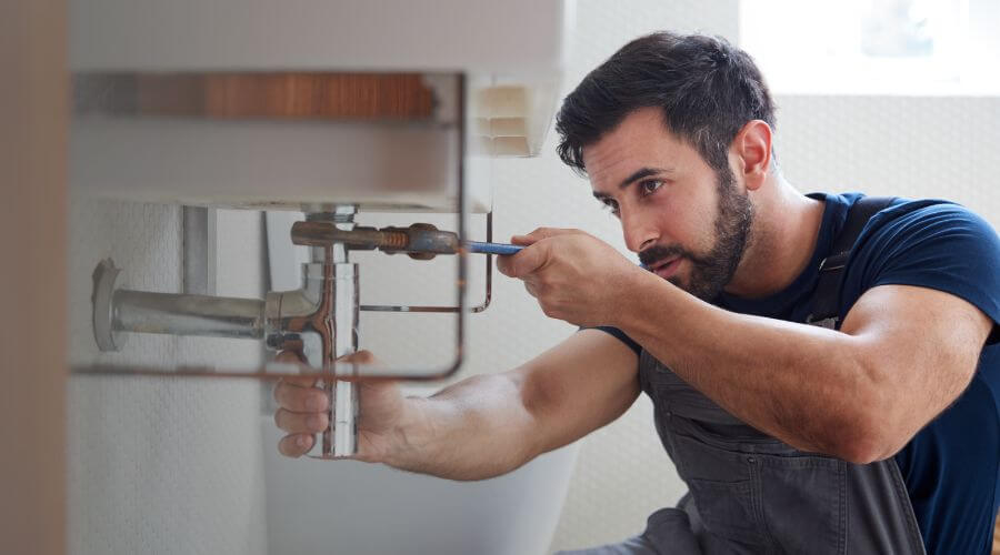 Hot water issue at sink in Fountain Run, KY